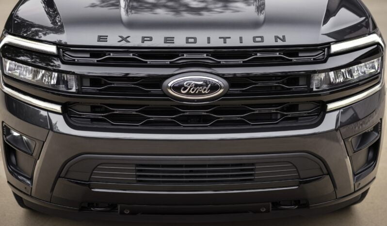 Ford Expedition Stealth lleno