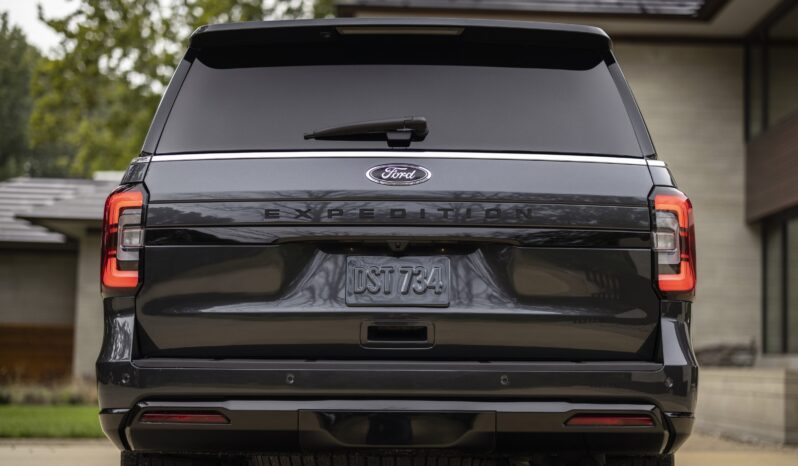 Ford Expedition Stealth lleno