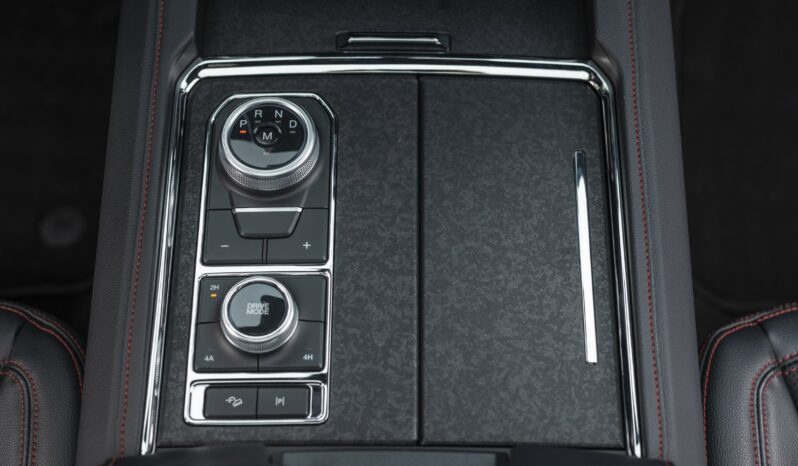 Ford Expedition Stealth lleno