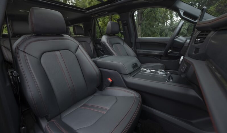 Ford Expedition Stealth lleno