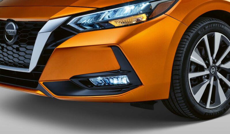 Nissan Sentra: Advance lleno
