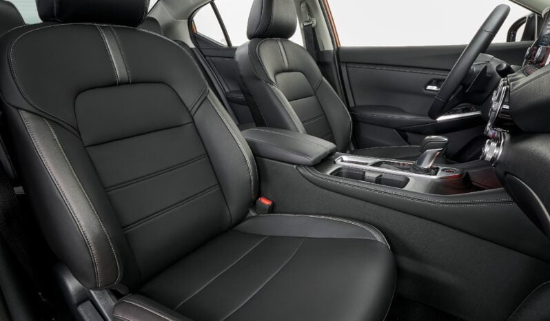 Nissan Sentra: Advance lleno