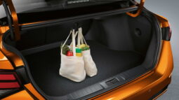 Nissan Sentra: Advance lleno