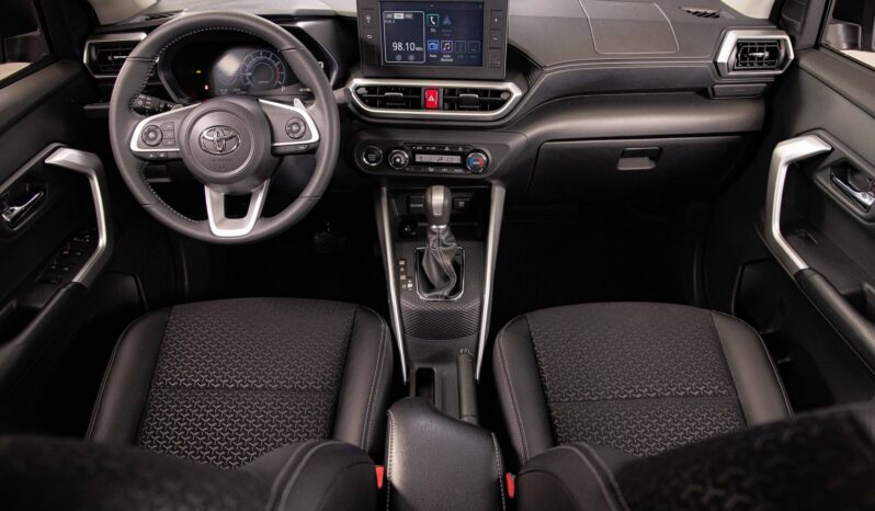 Toyota Raize: Manual lleno