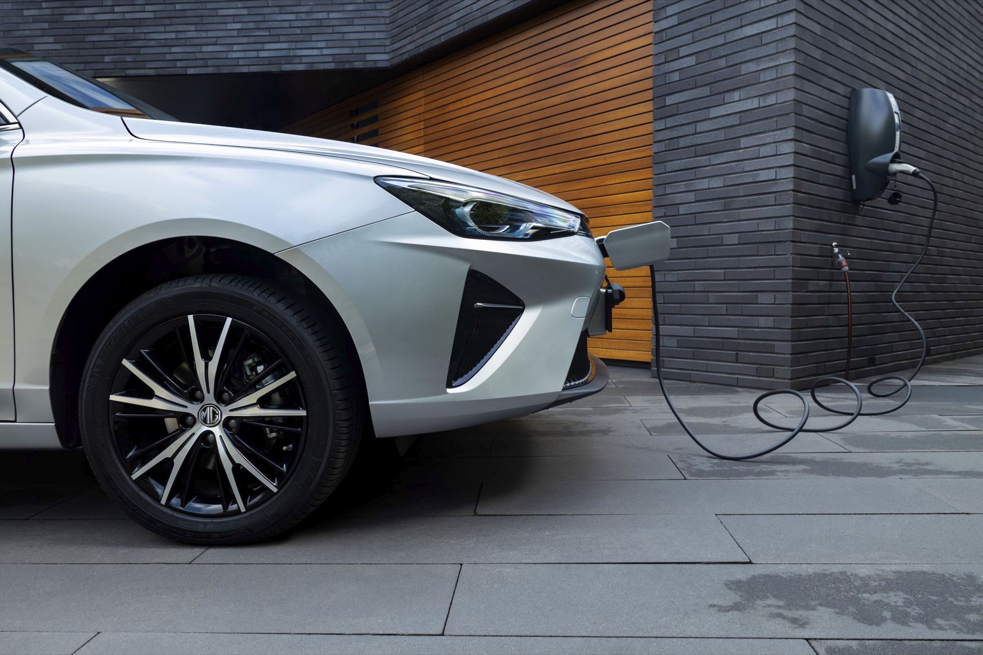 El MG 5 Electric es un interesante station wagon con 400 km de ...