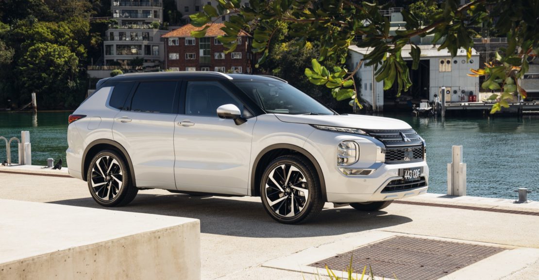 Mitsubishi Outlander 2022: Exterior