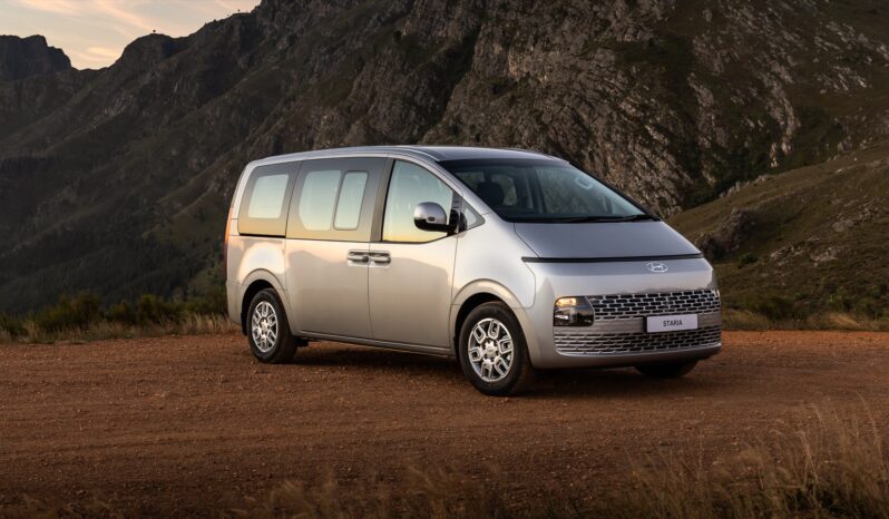 Hyundai Staria 11 Pasajeros lleno