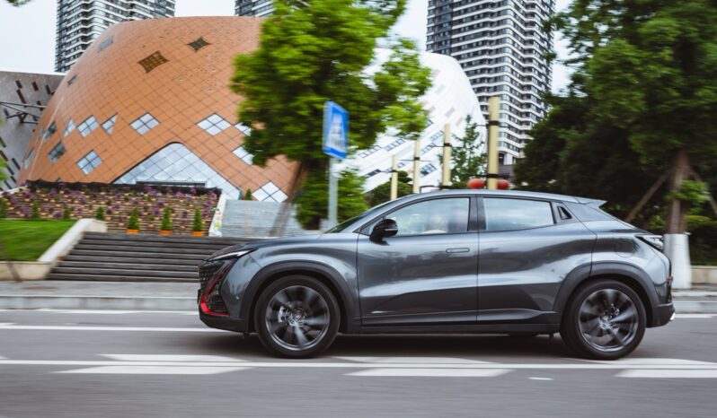 Changan UNI-T lleno