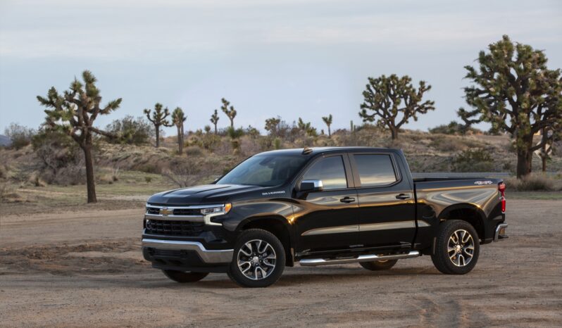 Chevrolet Silverado RST lleno