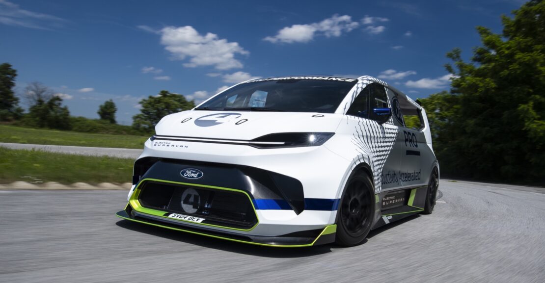 Ford Pro Electric SuperVan: Exterior