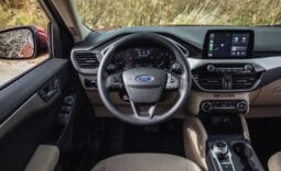 Ford Escape: SE Sport lleno