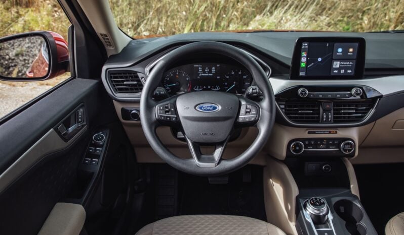 Ford Escape: SE Sport lleno