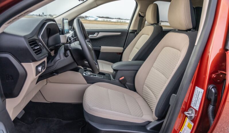 Ford Escape: SE Sport lleno