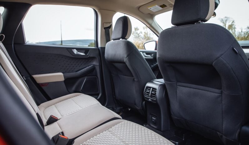 Ford Escape: SE Sport lleno