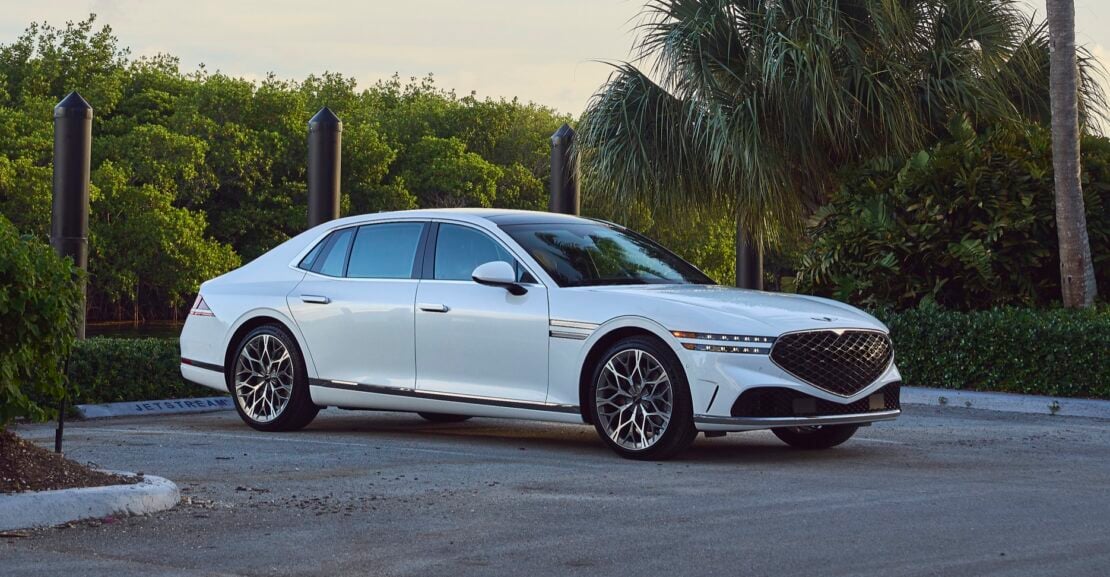 Genesis G90: Exterior