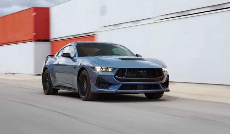 Ford Mustang: GT Premium Fastback lleno