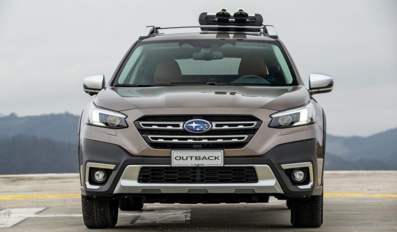 Subaru Outback Touring lleno