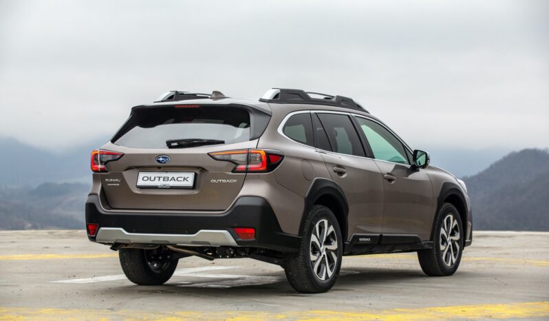 Subaru Outback Touring lleno