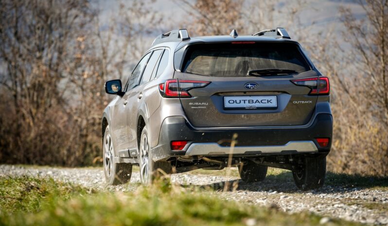 Subaru Outback Touring lleno