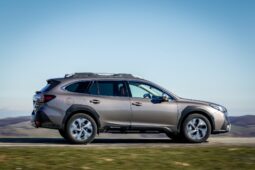 Subaru Outback Touring lleno