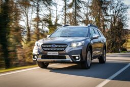 Subaru Outback Touring lleno