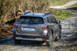 Subaru Outback Touring lleno