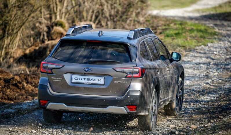 Subaru Outback Touring lleno