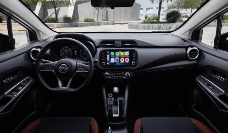 Nissan Versa: Sense lleno