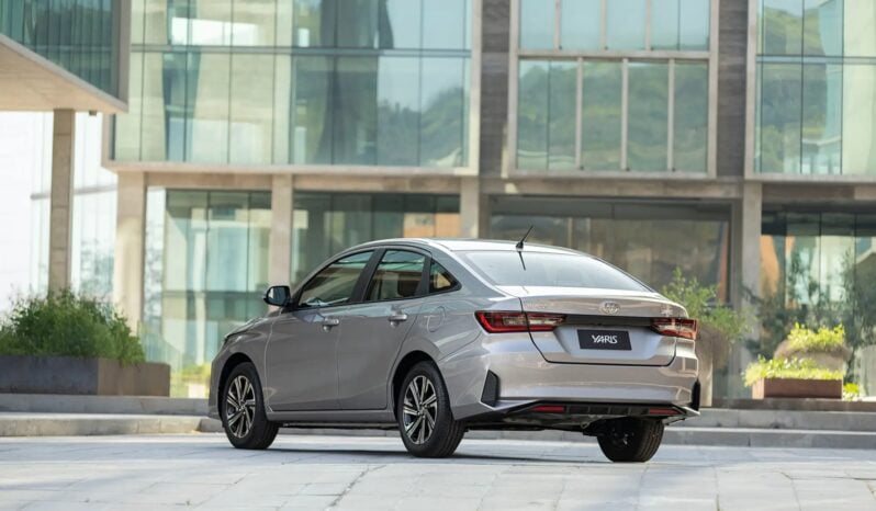 Toyota Yaris: Automático lleno
