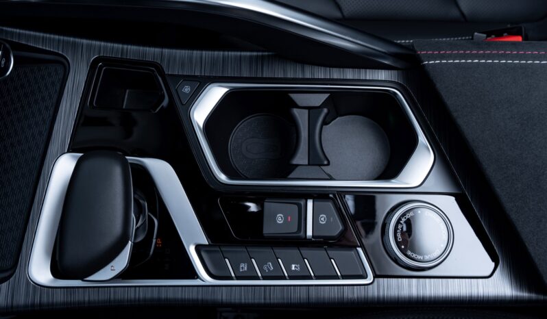 Geely Tugella GF Sport lleno