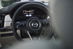 Mazda CX-90: Signature lleno
