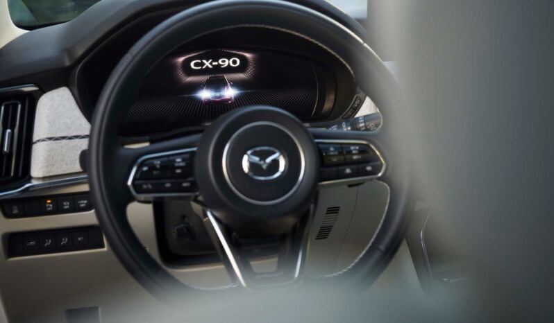 Mazda CX-90: Signature lleno