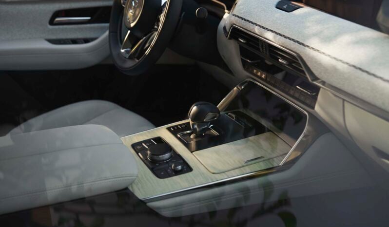 Mazda CX-90: Signature lleno