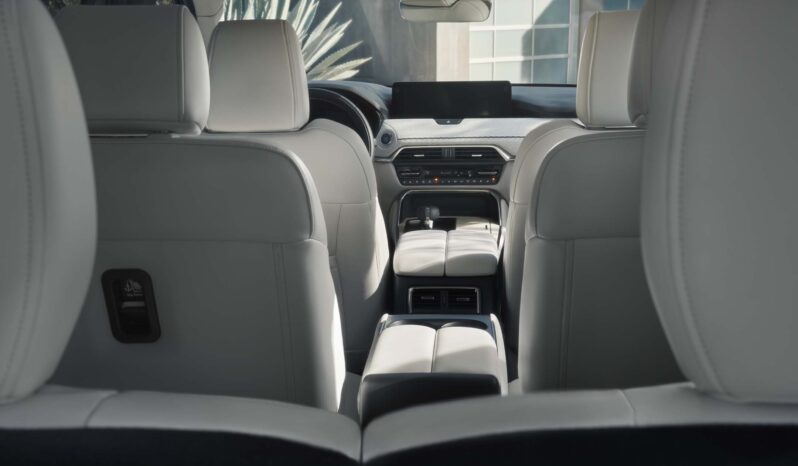 Mazda CX-90: Signature lleno