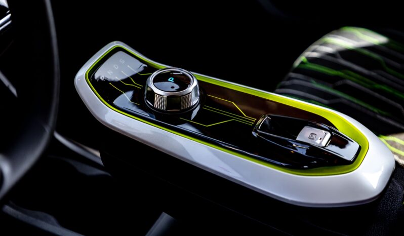 Changan E-Star lleno