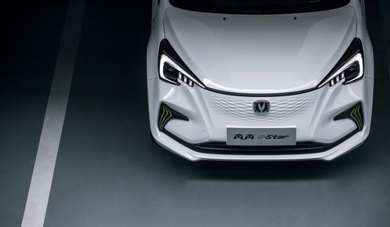 Changan E-Star lleno