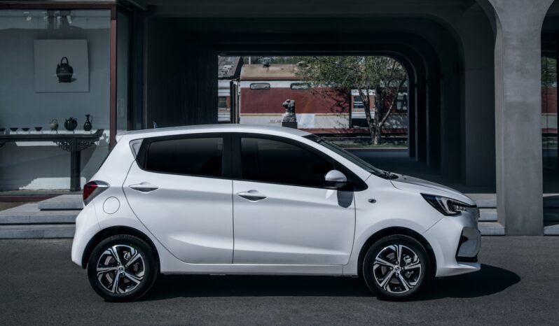 Changan E-Star lleno