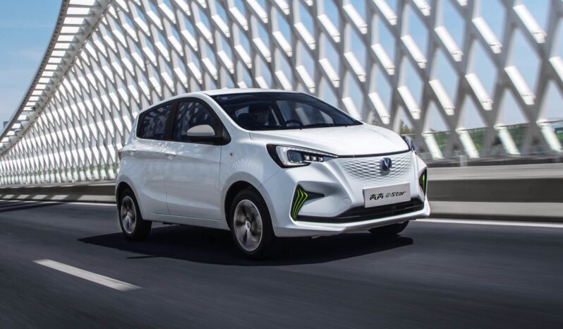 Changan E-Star lleno