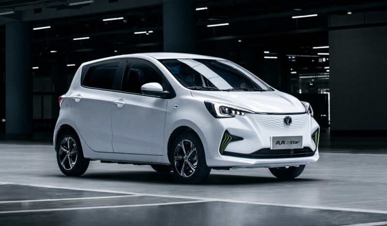 Changan E-Star lleno