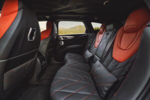BMW XM Label Red: Interior