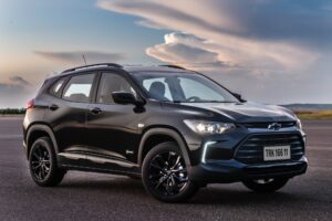 Chevrolet Tracker Midnight: Exterior