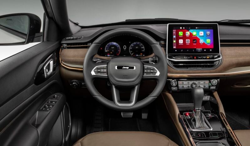 Jeep Commander: Overland lleno