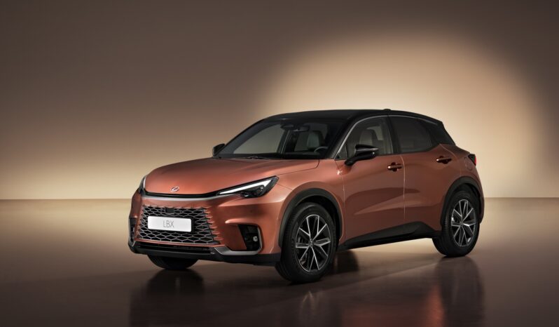 Lexus LBX: Active lleno