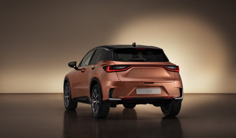 Lexus LBX: Active lleno