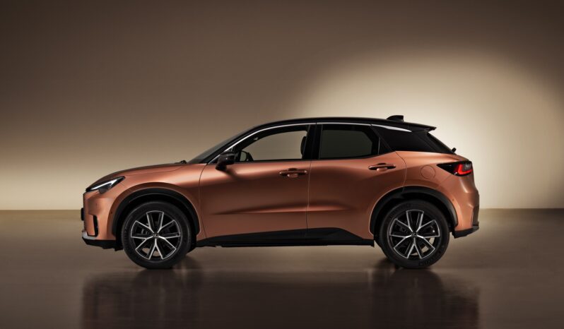 Lexus LBX: Active lleno