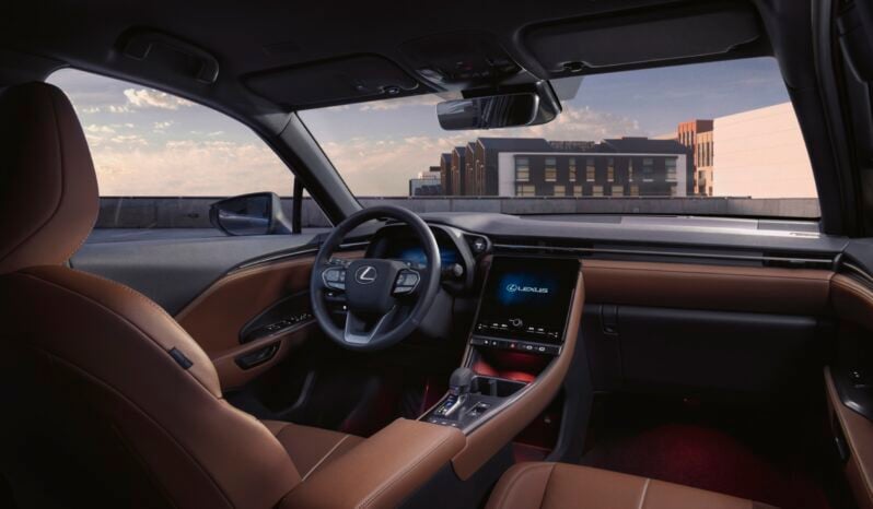 Lexus LBX: Active lleno