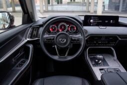 Mazda CX-60: Signature lleno