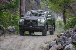 Mitsubishi L200: C/S Base MT lleno