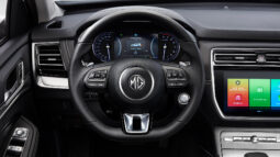 MG RX8: Elegance 2WD lleno