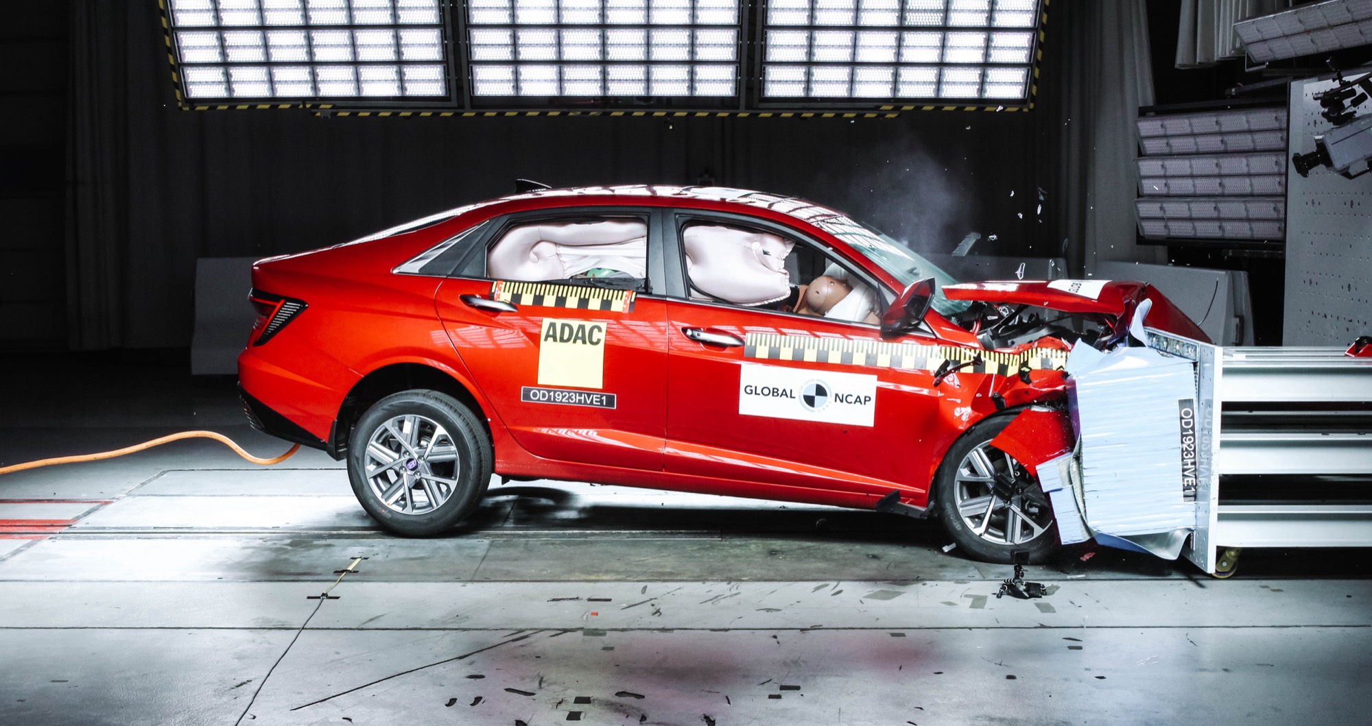 Mejora el sonido de tu Hyundai Accent con Rockford, image size:2000x1059